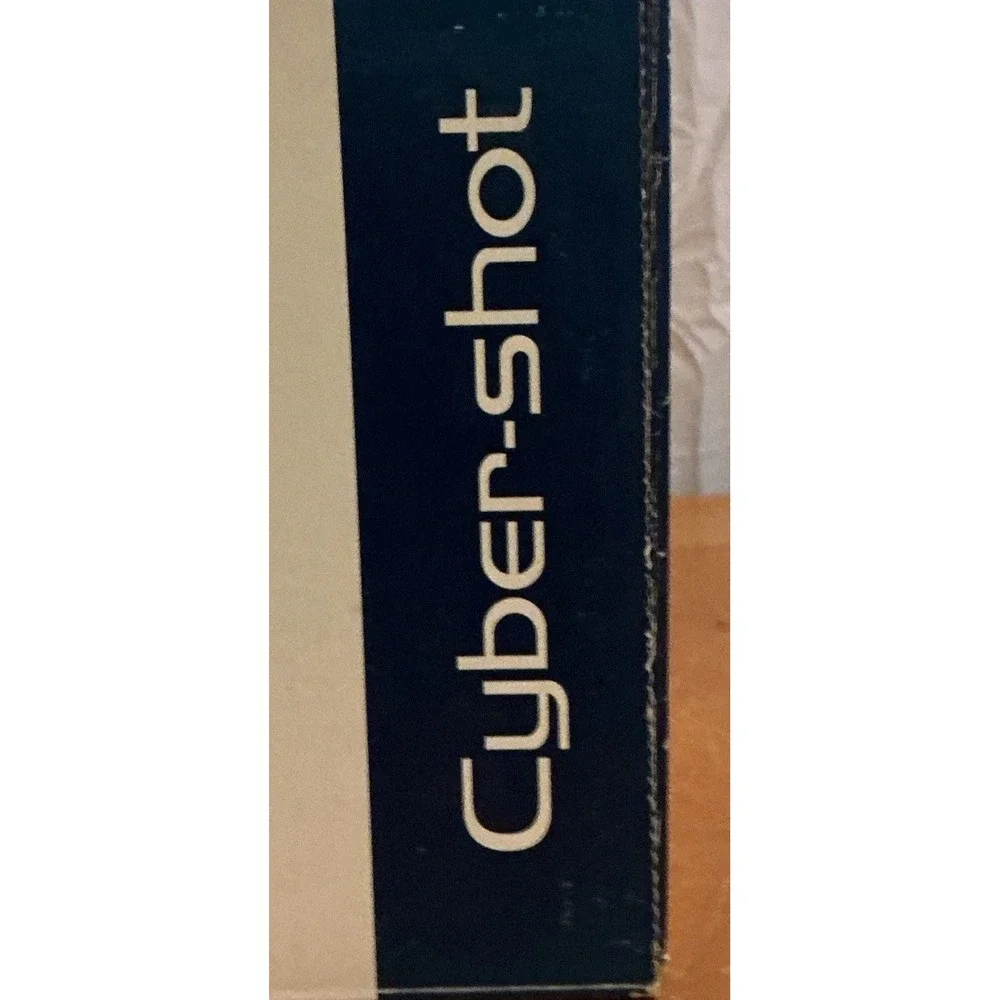 Sony Cyber-shot DSC-H2 6.0MP Digital Camera 12x Optical Zoom In Original Box